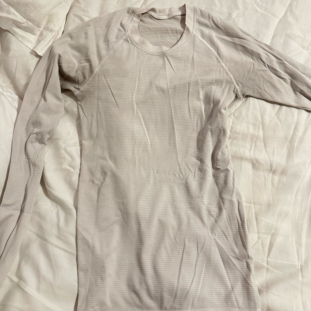Lululemon long sleeve swiftly tech